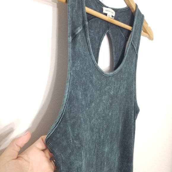 Silence + Noise | Ribbed Knit Long Tank, Size Large - Picture 6 of 8